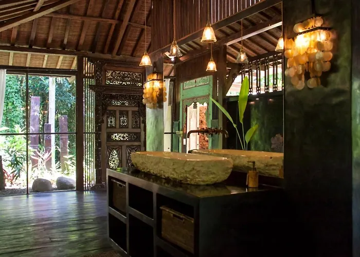 Mahadevi 2 Jungle Retreat Joglo Villa