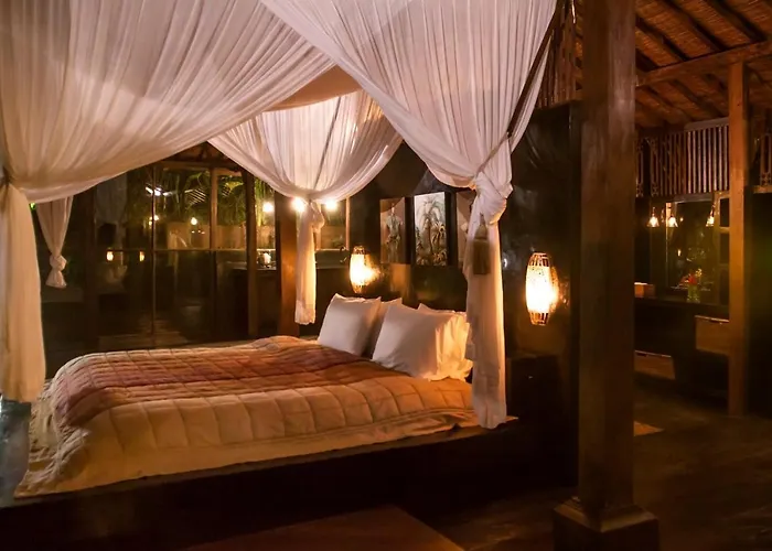 Villa Mahadevi 2 Jungle Retreat Joglo *