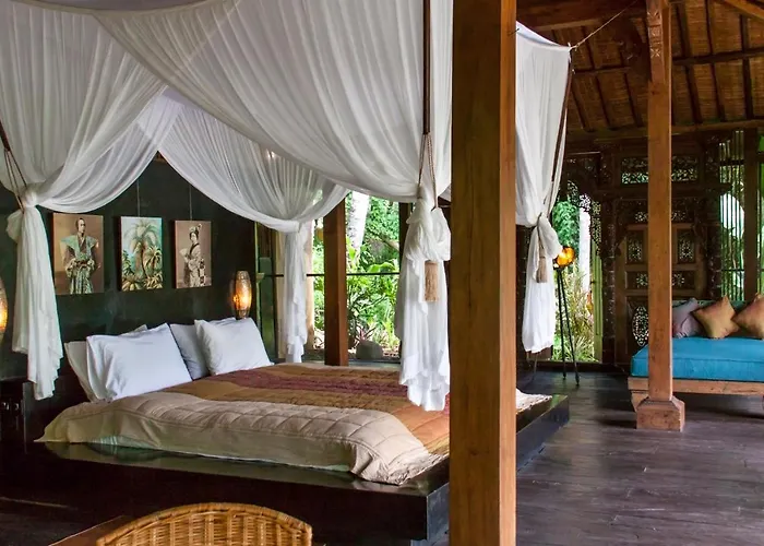 Villa Mahadevi 2 Jungle Retreat Joglo *