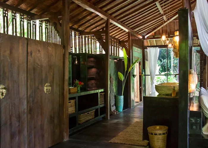 Mahadevi 2 Jungle Retreat Joglo *