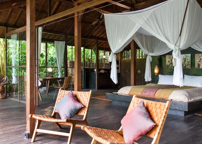 Mahadevi 2 Jungle Retreat Joglo Villa *