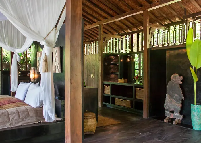 Villa Mahadevi 2 Jungle Retreat Joglo *